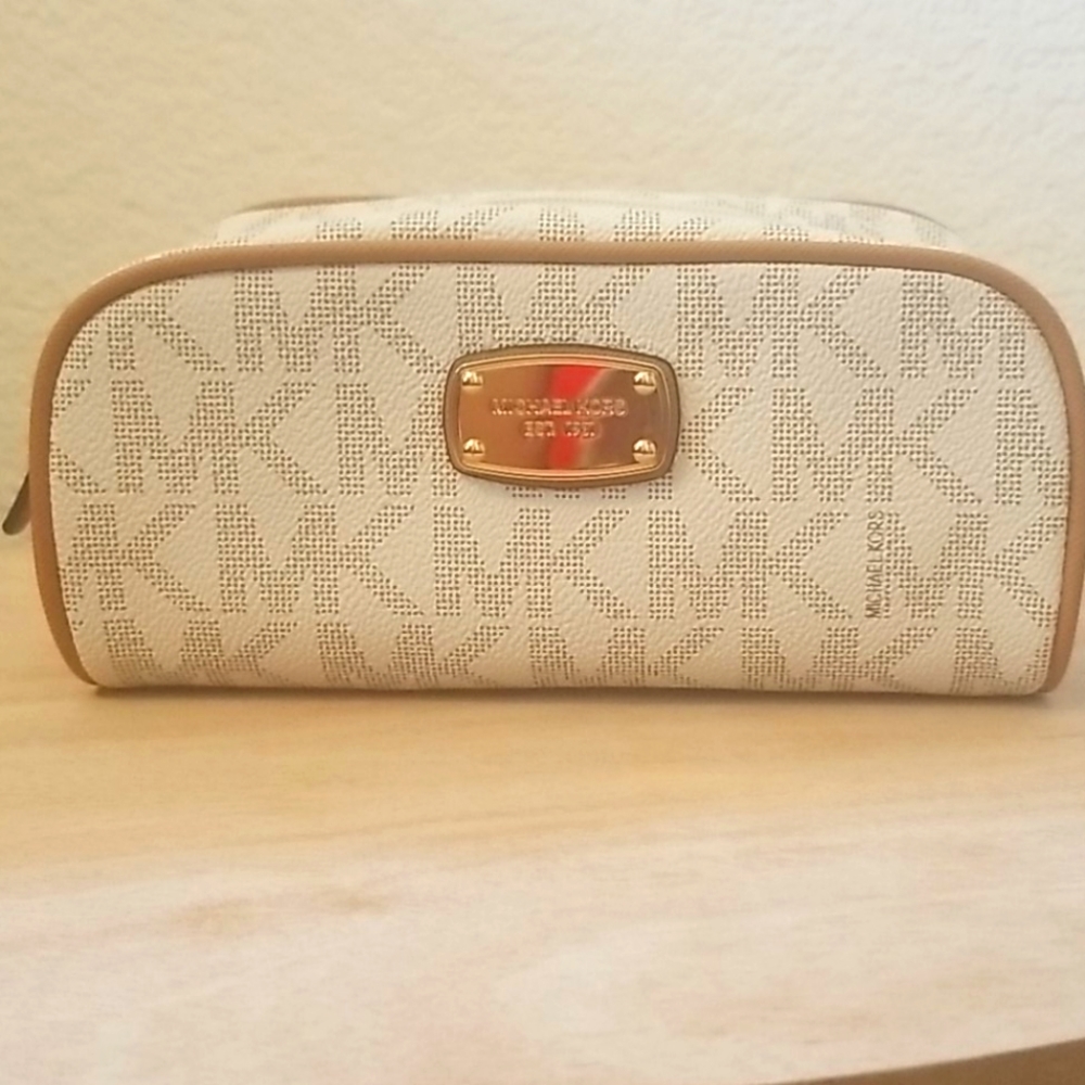 Michael Kors Abbey Travel Pouch/Makeup bag